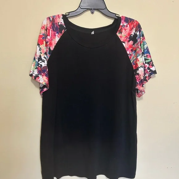 Floral sleeve XL tshirt - Picture 1 of 4
